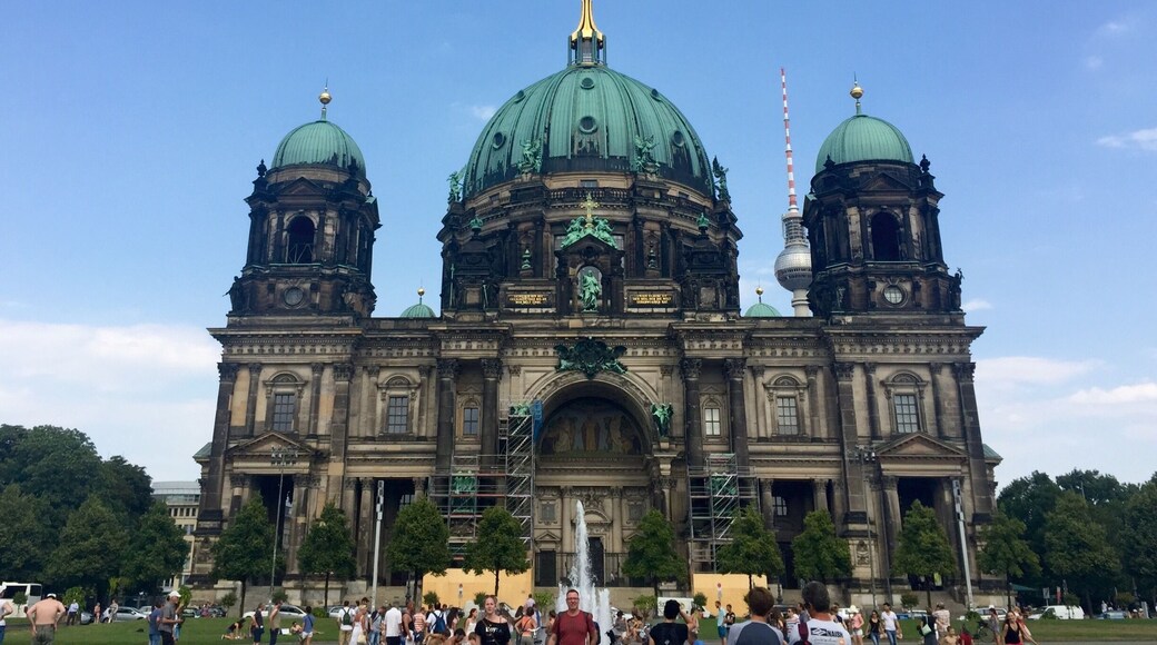 38 degrees and still stunning! #berlin #europe #wanderlust