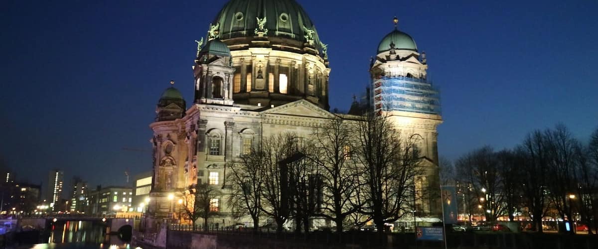 Must visot there at night time. Sooo beautiful