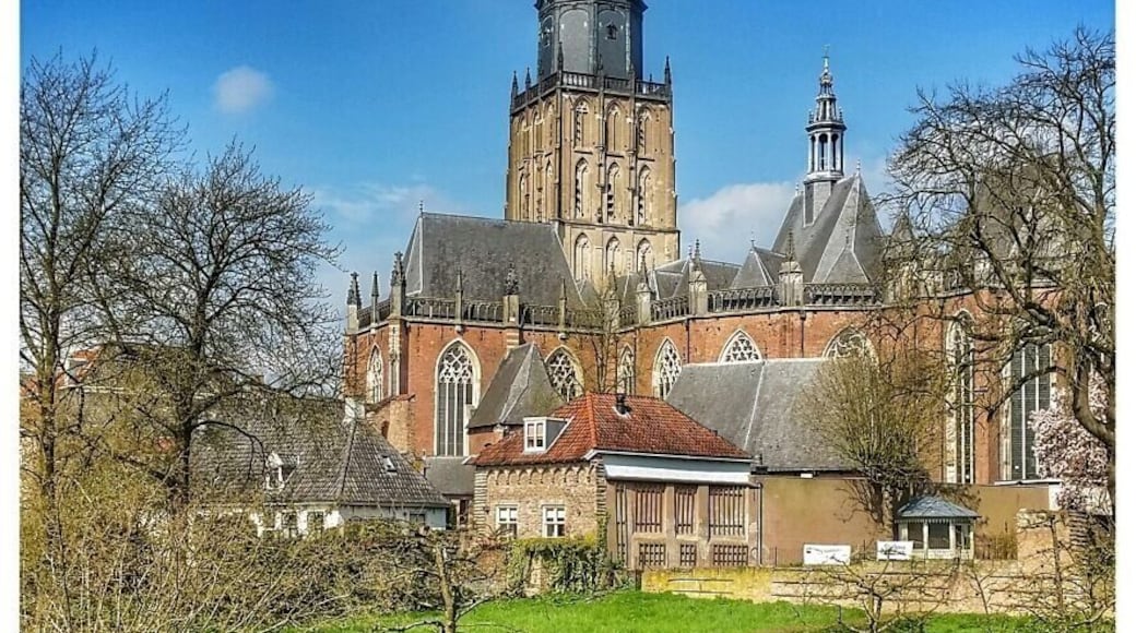 Old Town of Zutphen, The Netherlands
JUST FOLLOW THE PIN TO GET THERE 📌
⬇️⬇️ Make my day and follow me also at: ⬇️⬇️
https://www.instagram.com/mistermirrorless/
https://www.facebook.com/dennisdondersphotography/
https://500px.com/dennisdonders
www.flickr.com/photos/denniskuh1896