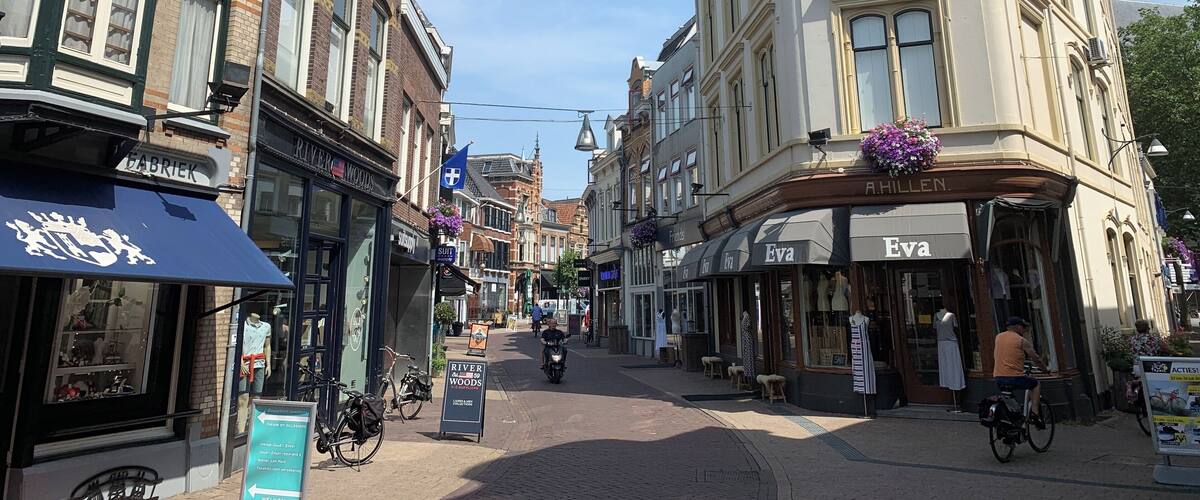 Oude panden. Winkelstraat