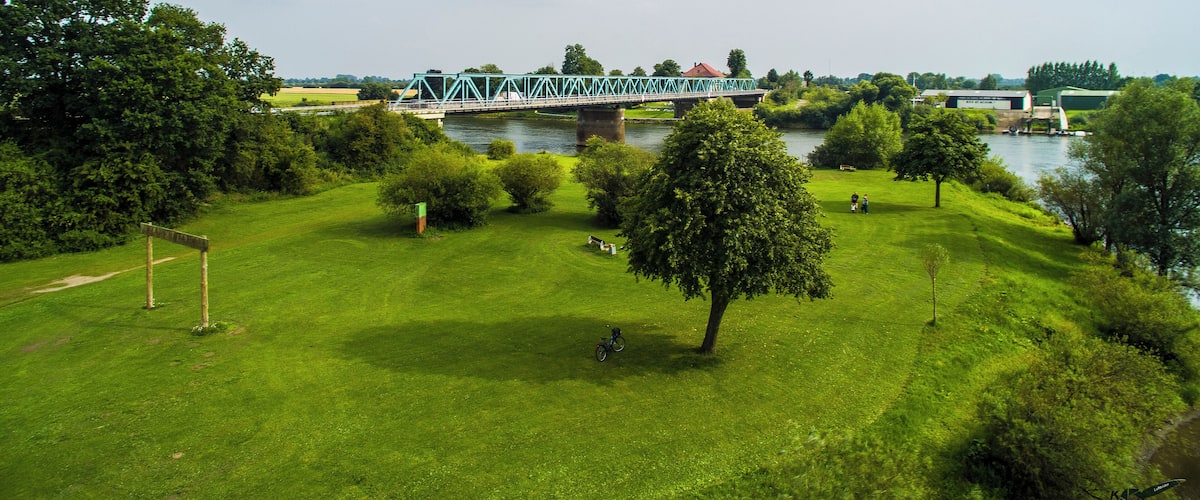 Luftbild Weserbrücke bei Achim-Uesen