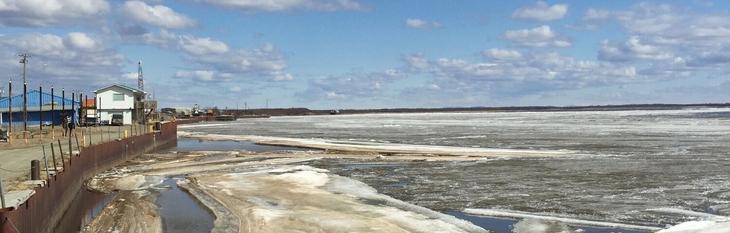 Yukon-Kuskoquim River minutes before ice breakup 2015