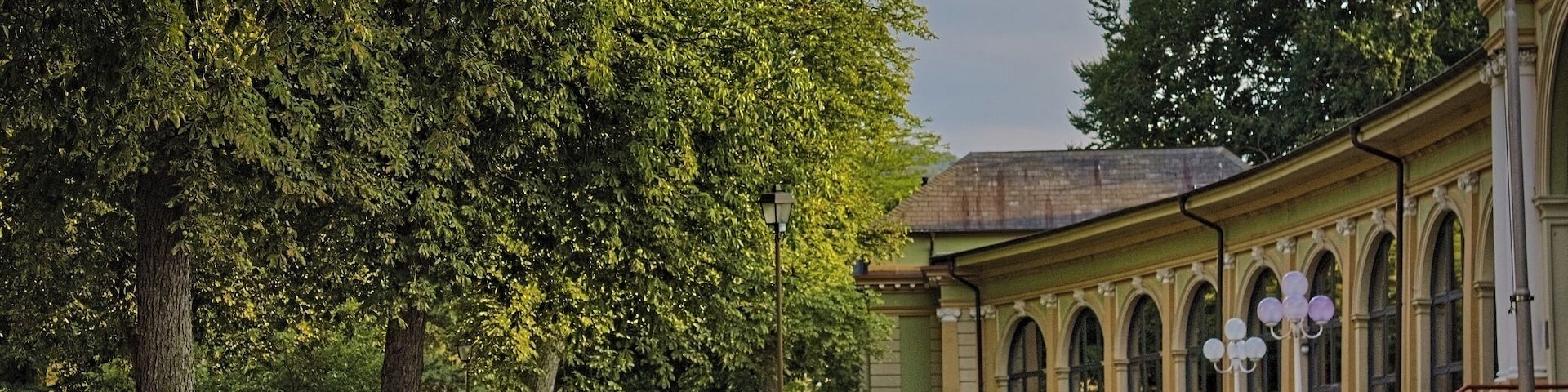 Die historische Trink- und Wandelhalle in Bad Harzburg.
The "Trink- und Wandelhalle" in Bad Harzburg. A place for cure and rehab.
