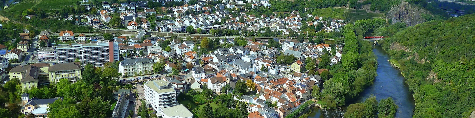 Blick vom Rheingrafenstein auf den Ortsteil Bad Münster am Stein an der Nahe, Rotenfels hinten links