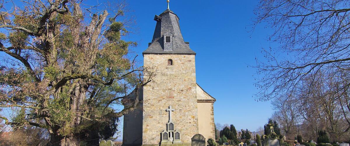 In der Kirche von Heinde (Bad Salzdetfurth) wurden am 08. Juni 1793 der Freiherr von und zum Stein mit der Reichsgräfin Magdalene von Wallmoden-Gimborn getraut.
