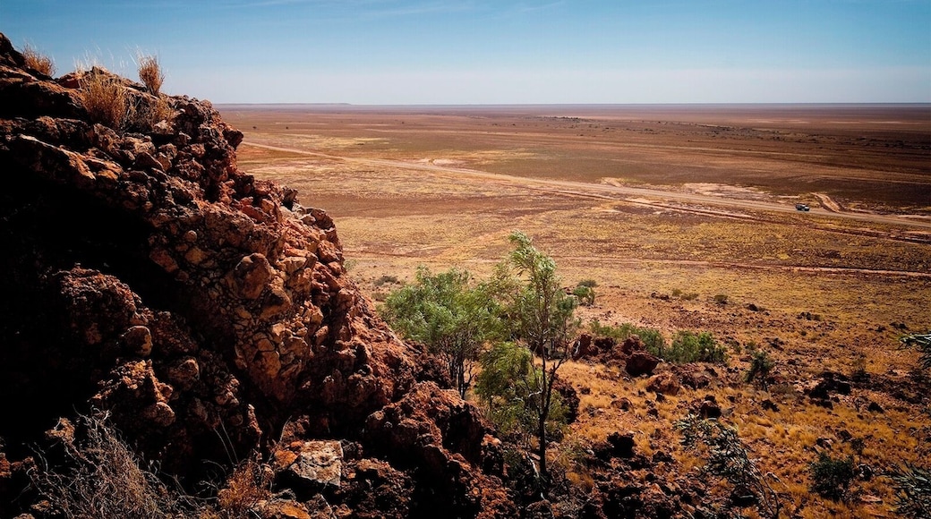 The best way of viewing the Diamantina Range without jumping in a Helicopter or plane.
A definite must!!