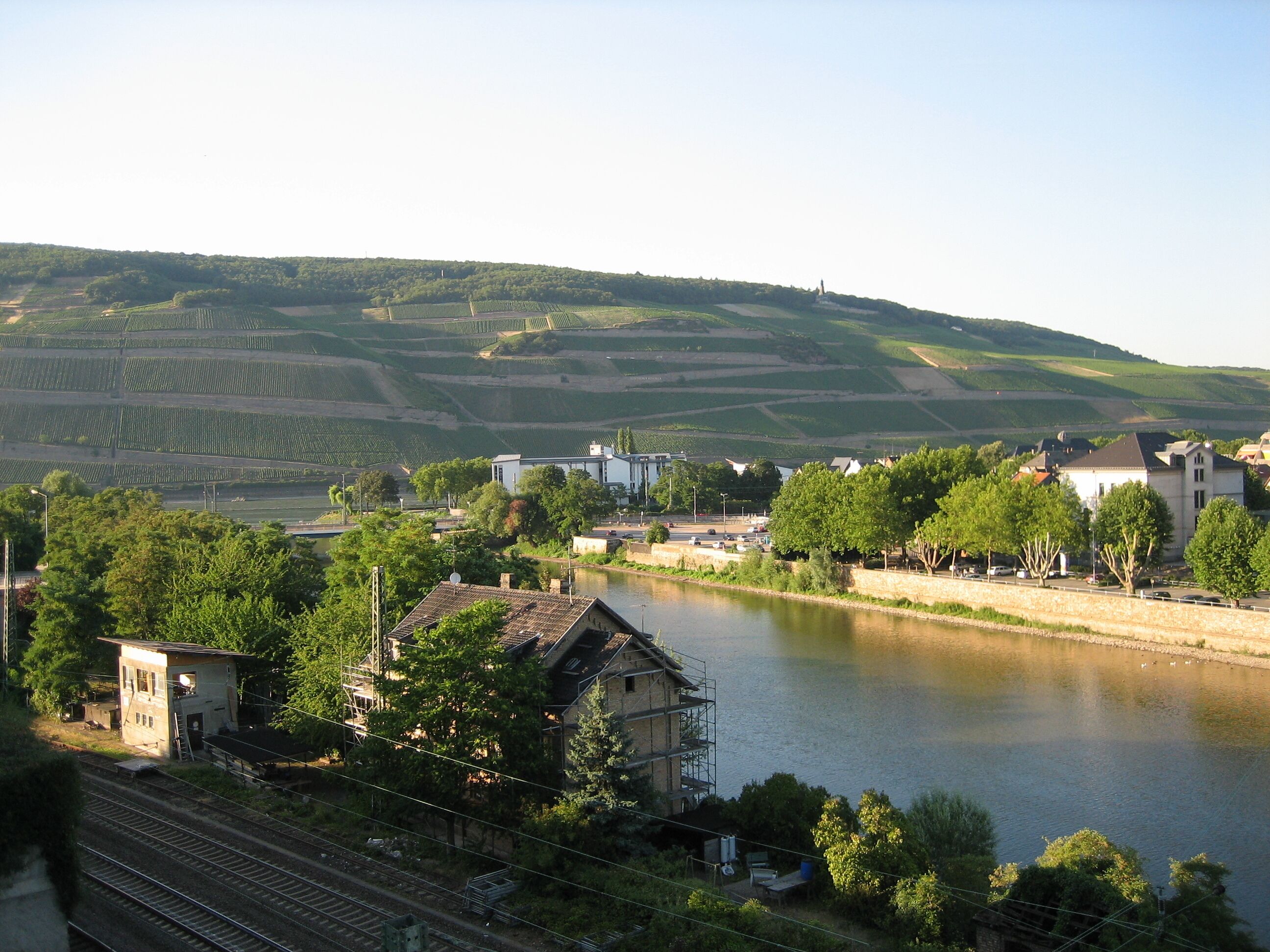 Bingen, hier fließt die Nahe in den Rhein