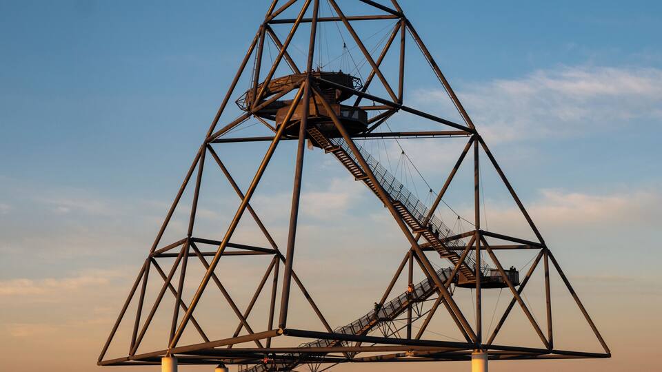 Tetraeder during golden hour. This is a panoramic of 11 pictures combined.