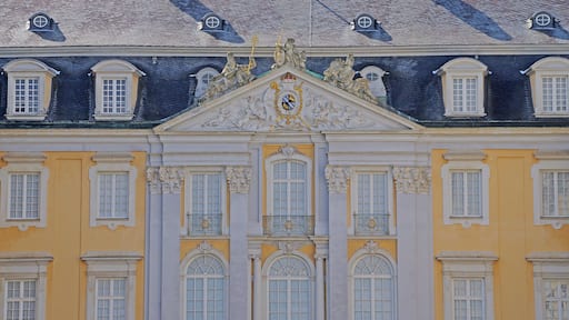 As we approached the palace it became apparent this was impressive. But it didn't prepare me for the interior.