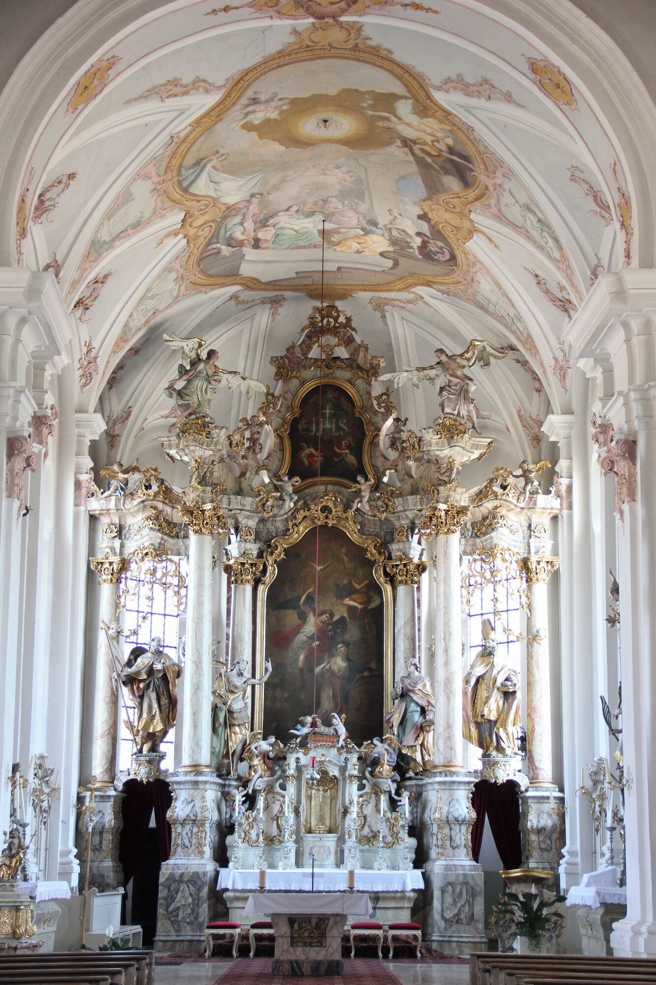The main altar Church of Mariä Verkündigung Native name Pfarrkirche Mariä Verkündigung Location Altenerding, Erding, Upper Bavaria, Germany Coordinates 48° 17′ 35.54″ N, 11° 54′ 19.87″ E