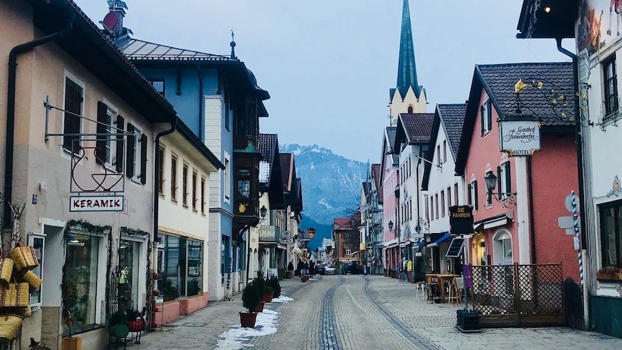 Evening stroll before dinner