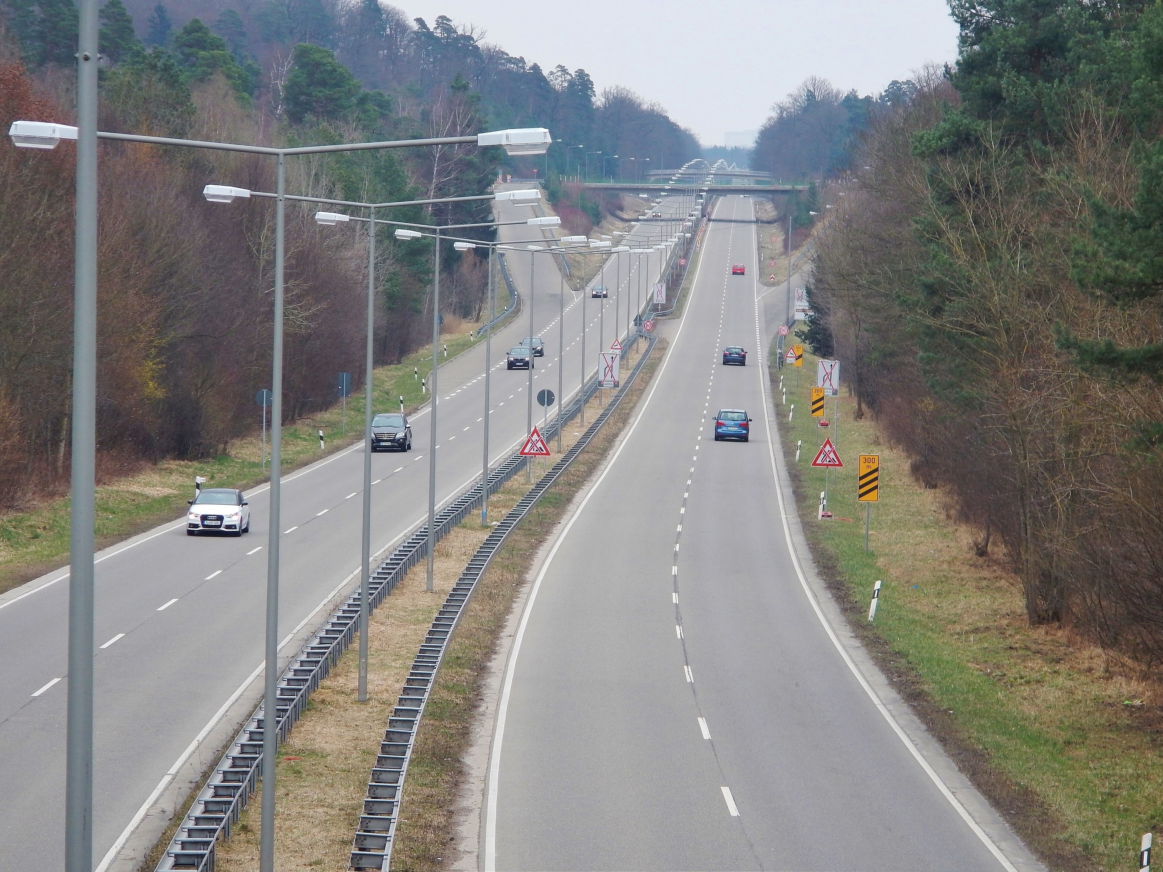Wildparkstraße (L1180) zwischen Stuttgart und Gerlingen/Leonberg