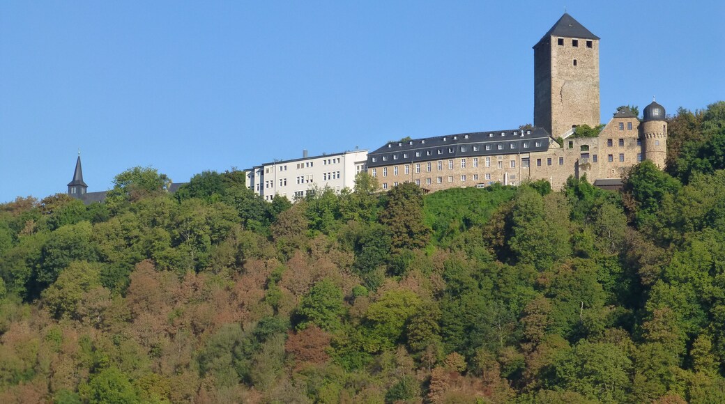 Burg Lichtenberg; Blick von der Hohlstraße in Ruthweiler