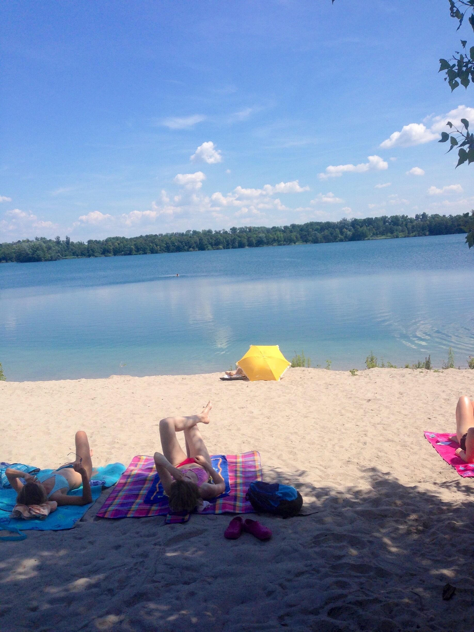 The lakes of Southern Germany 👌🏼 just be careful with what spot you choose as some are known for nudists... I found this out the hard way 😂
