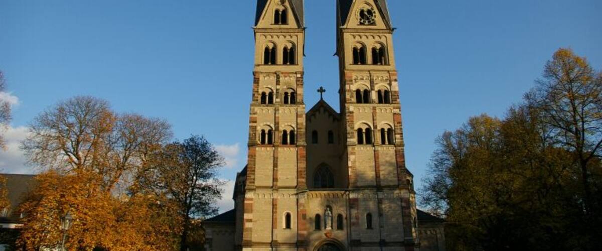 The Twin Tower Church in Koblenz has such stunning architecture.
#travel #photography #twintowerchurch #koblenz #germany #architecture #history