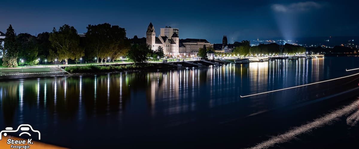 Aufgenommen auf der Pfaffendorfer Brücke in der Nähe des deutschen ecks in Koblenz