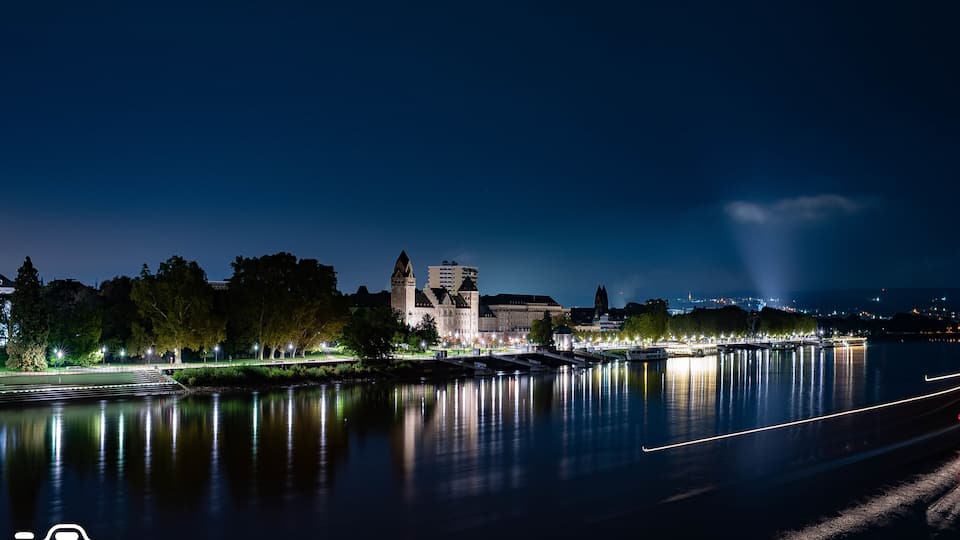 Aufgenommen auf der Pfaffendorfer Brücke in der Nähe des deutschen ecks in Koblenz