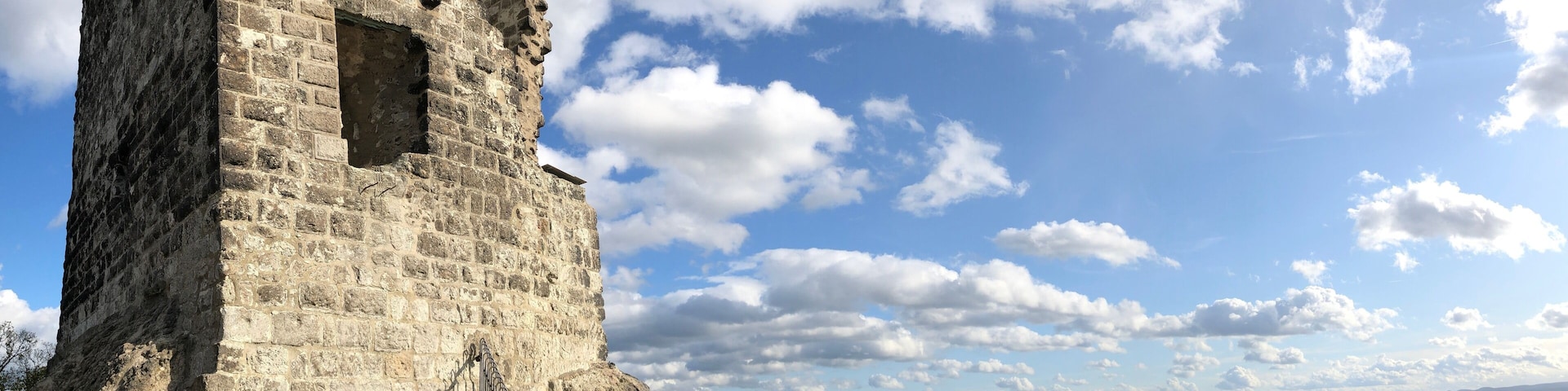 #aquatrover
#hiking
#architecture
#raodtrip