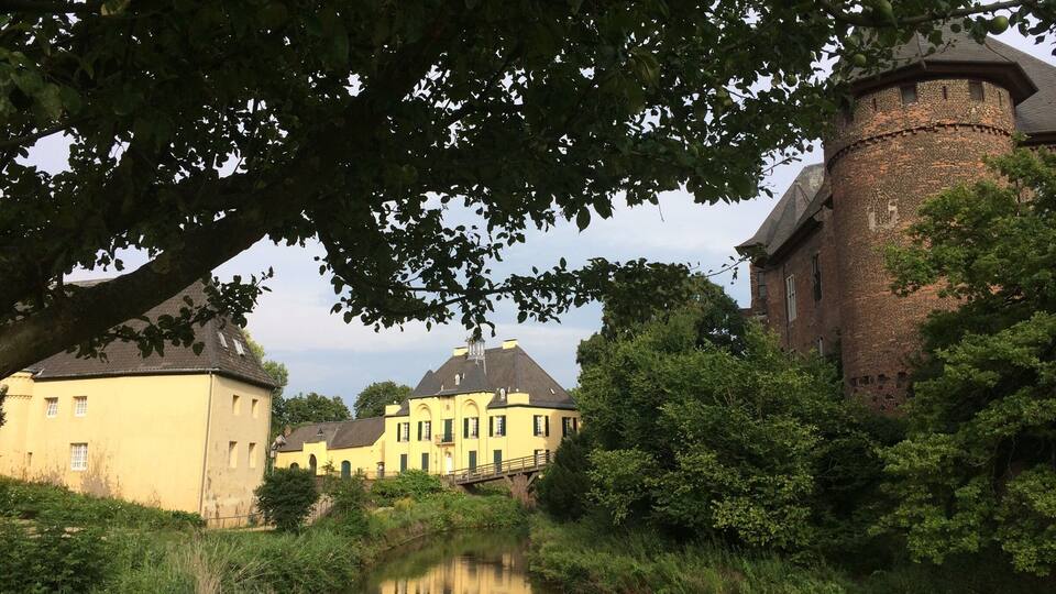 Lovely place - the museum Burg Linn and the parks around the castle,#Culture