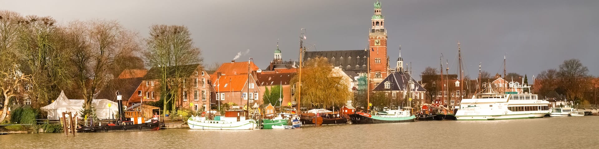 Leer, touristic harbor and the traditional boats