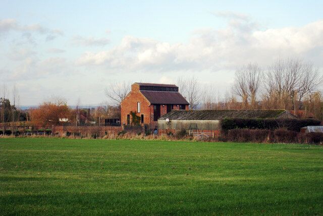 Pearsons Oast, Pearsons Green Road, Brenchley, Kent 20th Century ridge ventilated kiln oast house.
