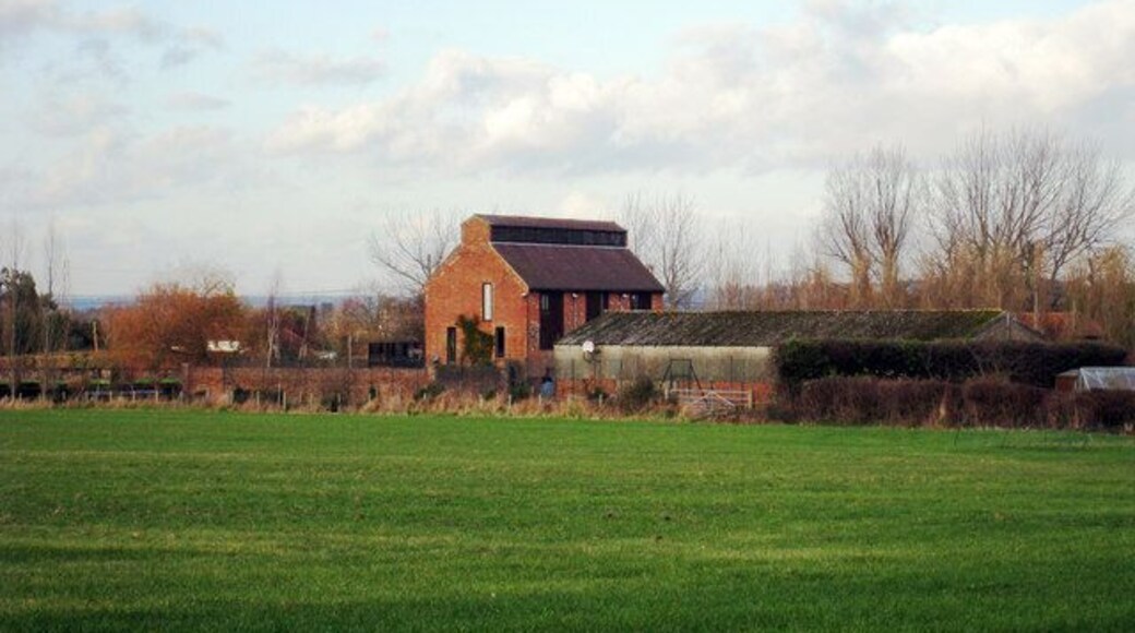 Pearsons Oast, Pearsons Green Road, Brenchley, Kent 20th Century ridge ventilated kiln oast house.