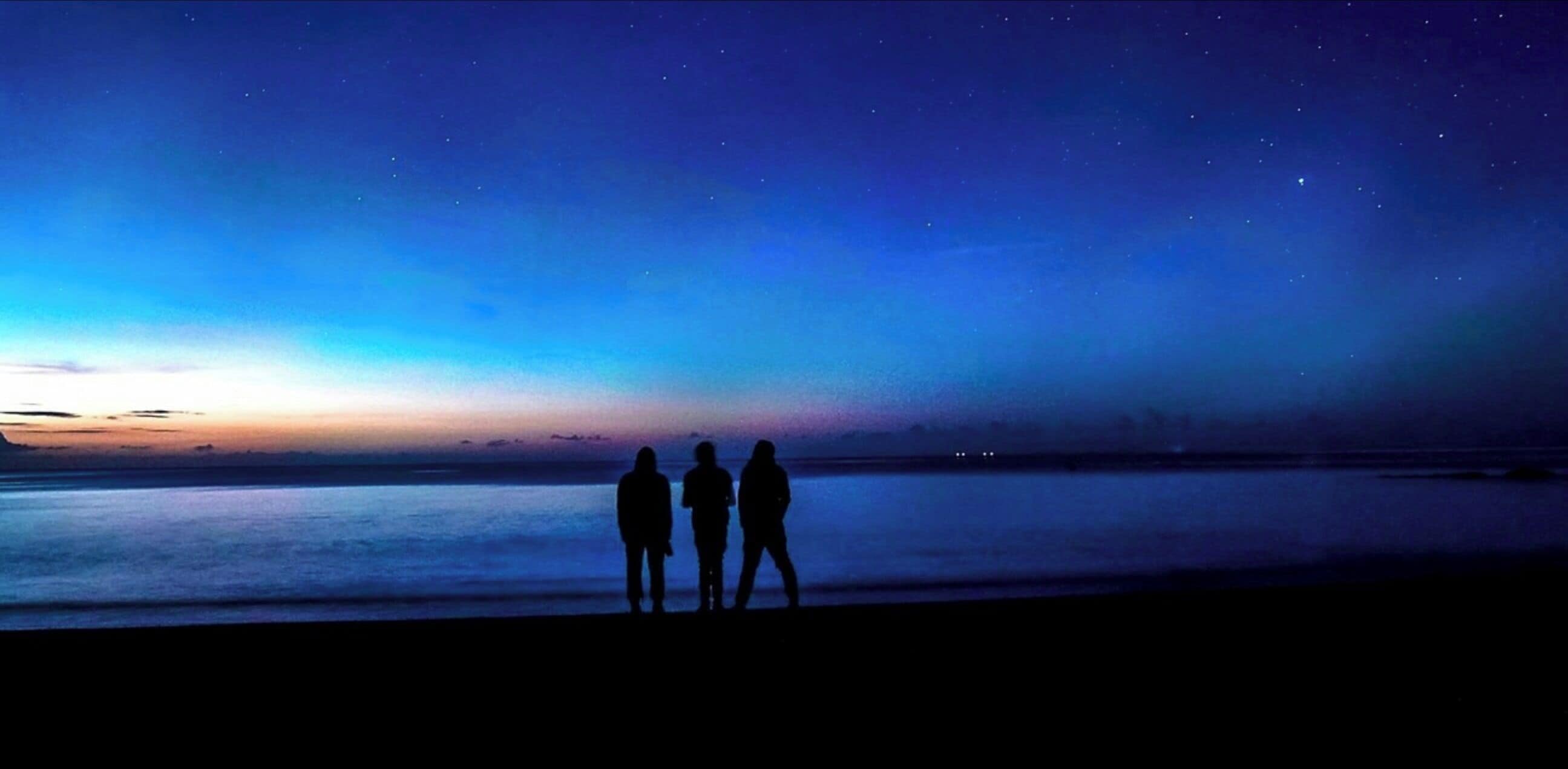 The blue hour on the beach