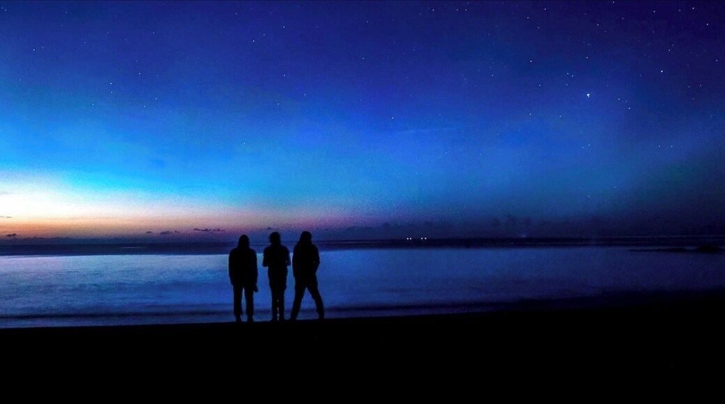 The blue hour on the beach