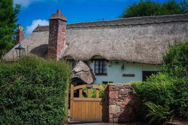 Take a walk back in time through Cockington village #instone #england