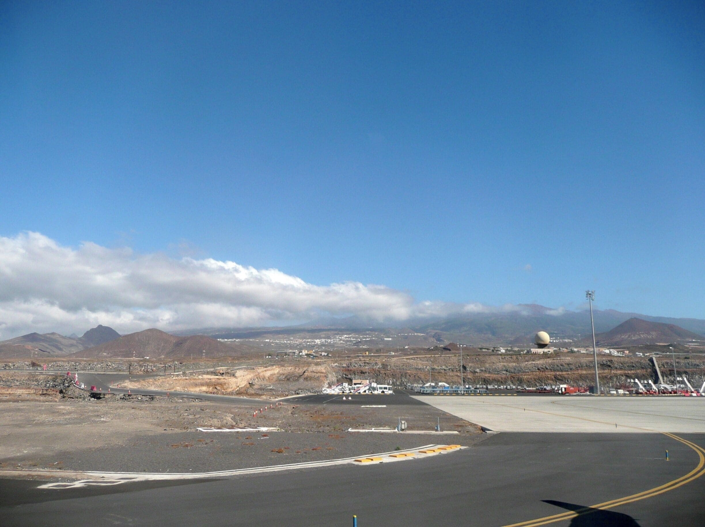 Tenerife, Airport Sur Reina Sofia