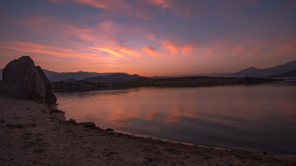 Lake Isabella pink sunrise