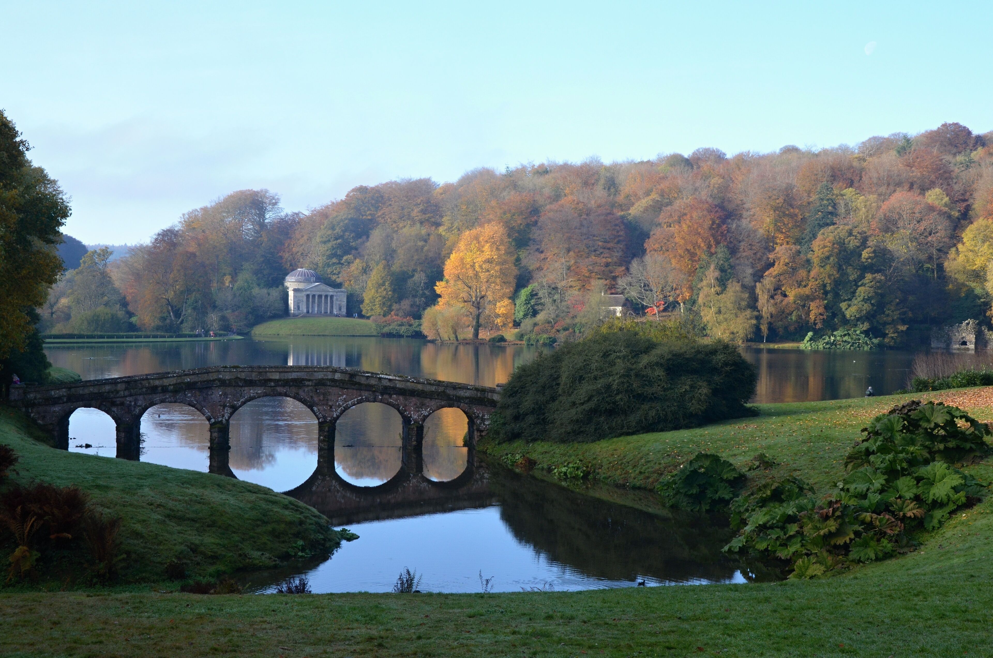 The Palladian Bridge Wikidata has entry Q17529437 with data related to this item.