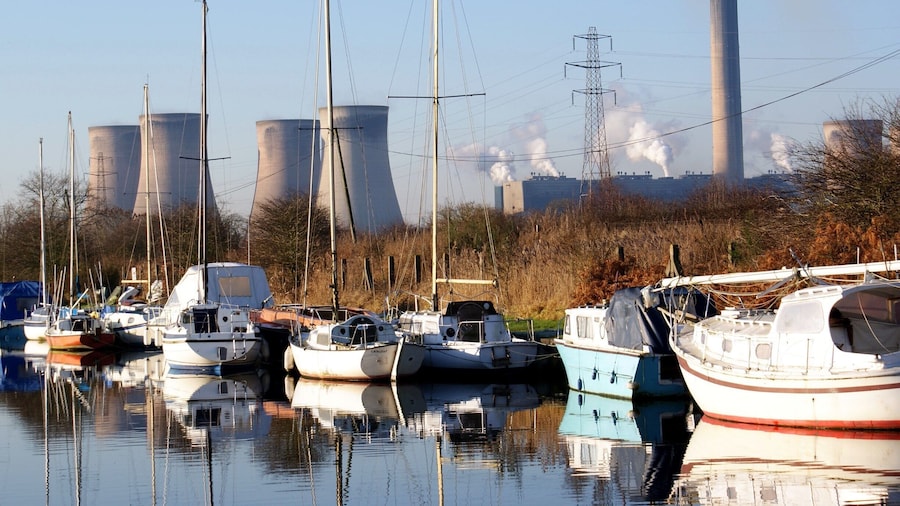 A lovely place to walk close to where we used to live, fiddlers ferry power station in the background
