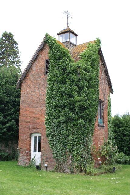 Old Dovecote Former dovecote to the rear of the Glebe Hotel, Barford. Now used for storage and not in great condition.