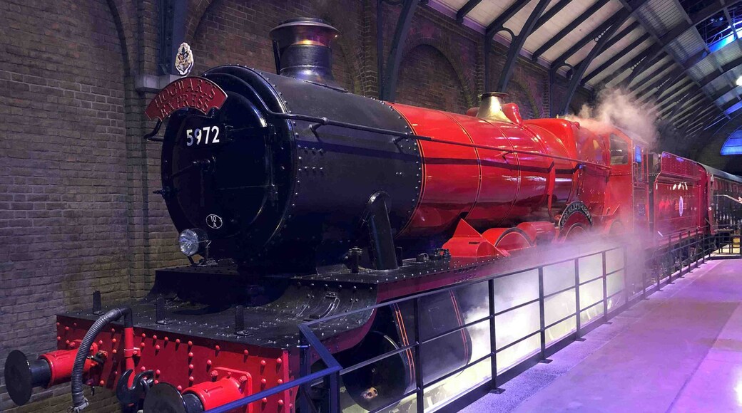#LifeAtExpedia
It was like being part of the magic world of Harry Potter! 🤩 Wish I could really catch the Hogwarts Express from Platform 9 3/4! 😍