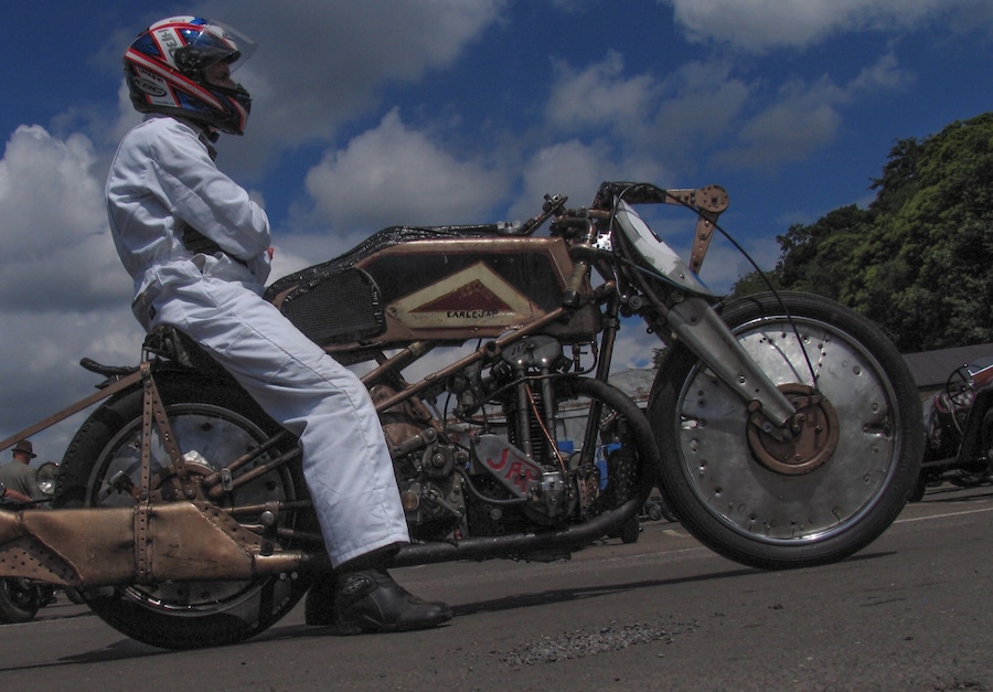 The test hill at brooklands, where vintage machines are put through their paces.
The first motor racing circuit in the world.
#Trovember