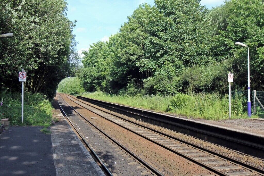 Disused platform, Hindley railway station