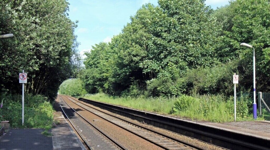 Disused platform, Hindley railway station