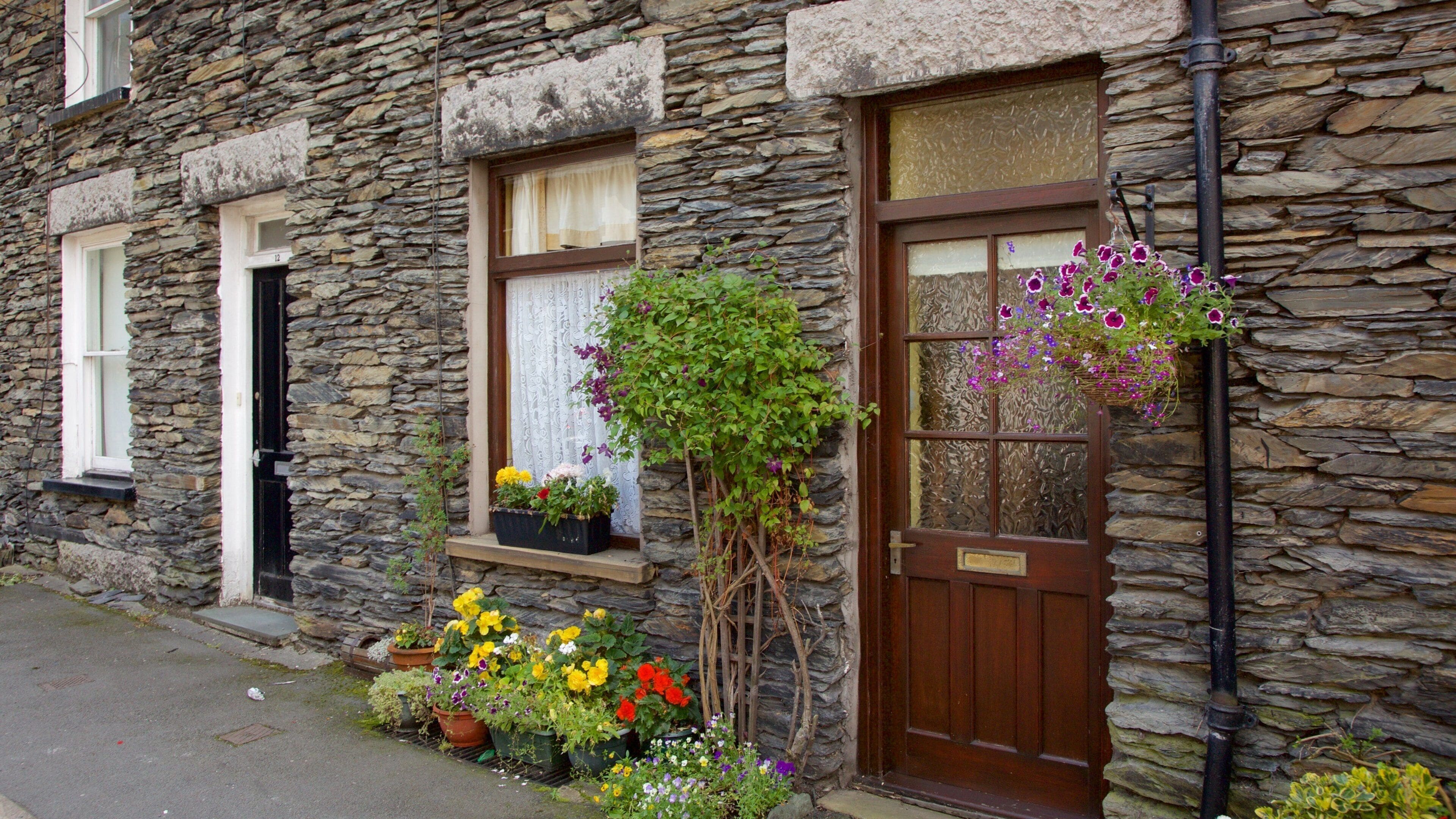 Best places to stay for couples
