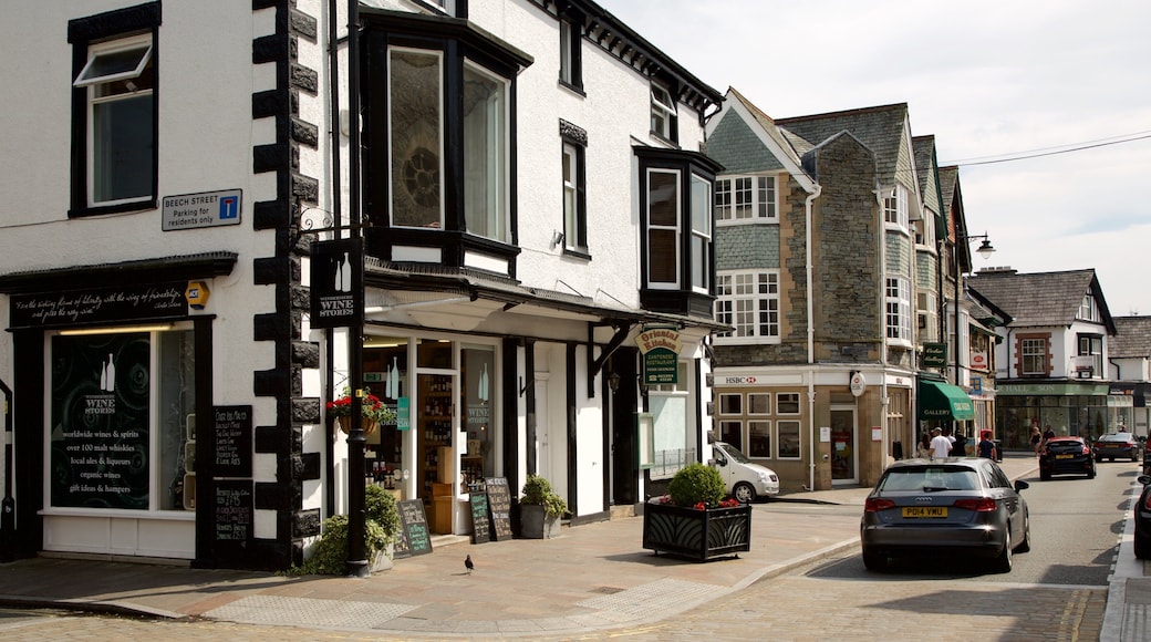 Windermere showing street scenes, signage and heritage architecture