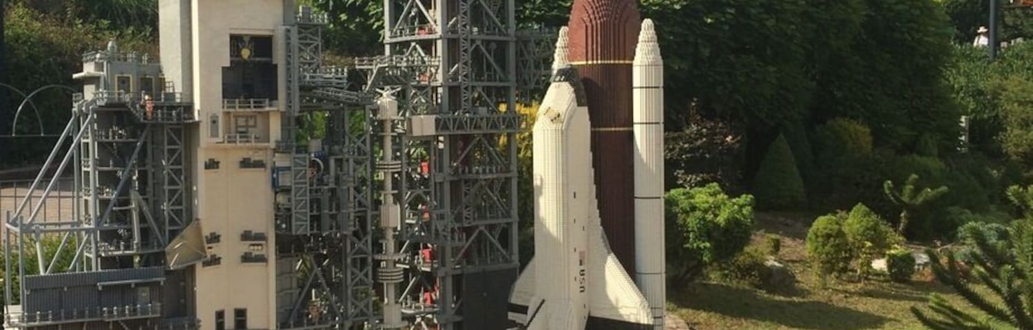 Lego Shuttle.