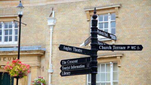 Cambridge which includes signage