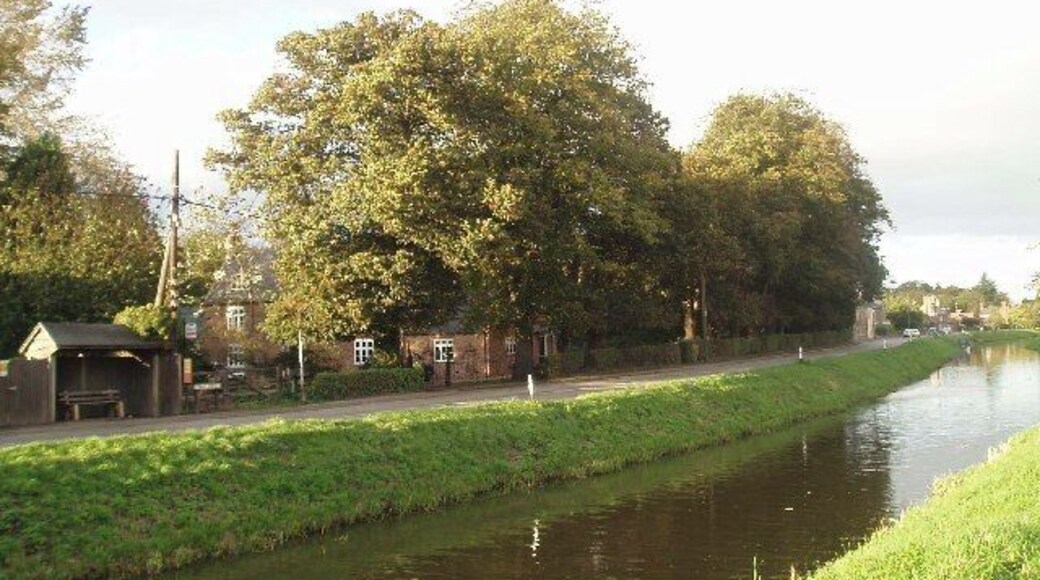 Well Creek near Hall Bridge, Upwell. This is the old course of the River Nene in the longest village in England.