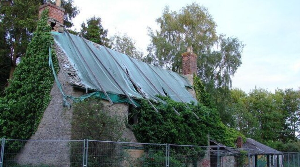 Ruined Cottage near Gravel Quarry Ripe for development!