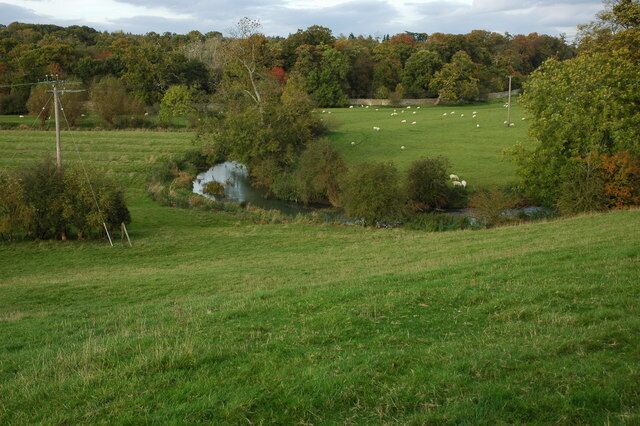 The River Evenlode at Long Hanborough The River Evenlode and the Evenlode valley viewed from the A4095 near Hanborough railway station.
