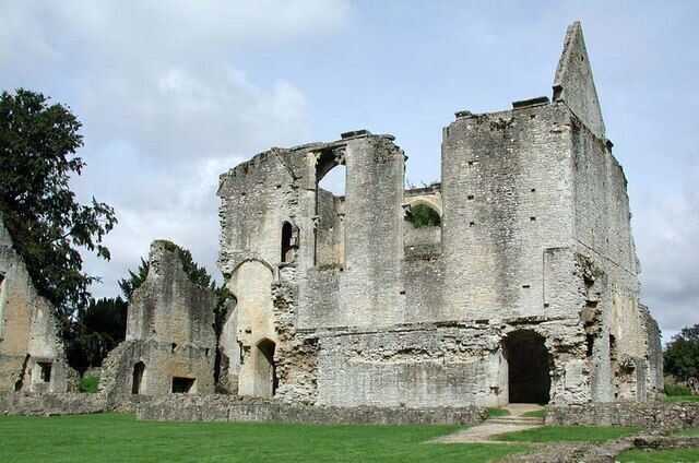 Minster Lovell Hall, Oxon - Ruins