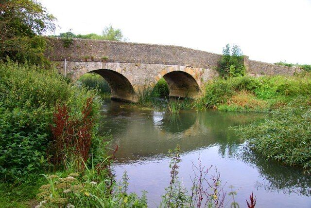 Road bridge on the minor road between Combe and Long Hanborough, crossing the River Evenlode and the parish boundary