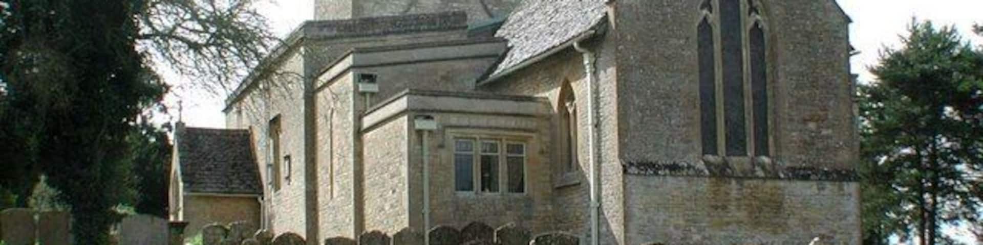 Church of England parish church of St Mary, North Leigh, Oxfordshire: view from the southeast