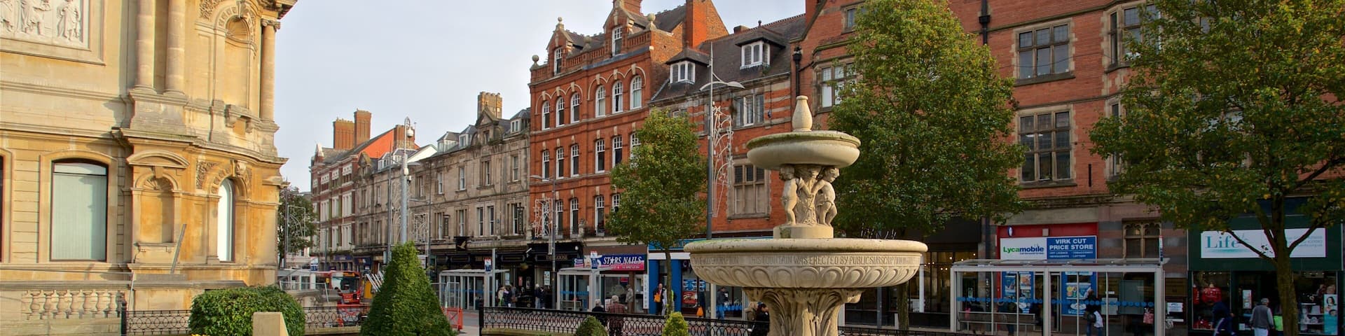 Wolverhampton som omfatter et springvand, kulturarvsgenstande og en park