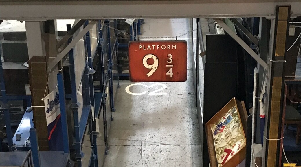 There’s a Platform 9 3/4 in #York too! #HarryPotter #LifeAtExpedia #WeLoveOurMarkets